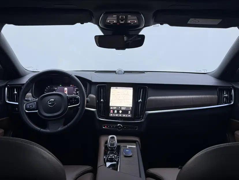 Volvo S90 2022 B5 Zhiyuan Luxury Edition — миниатюра 36