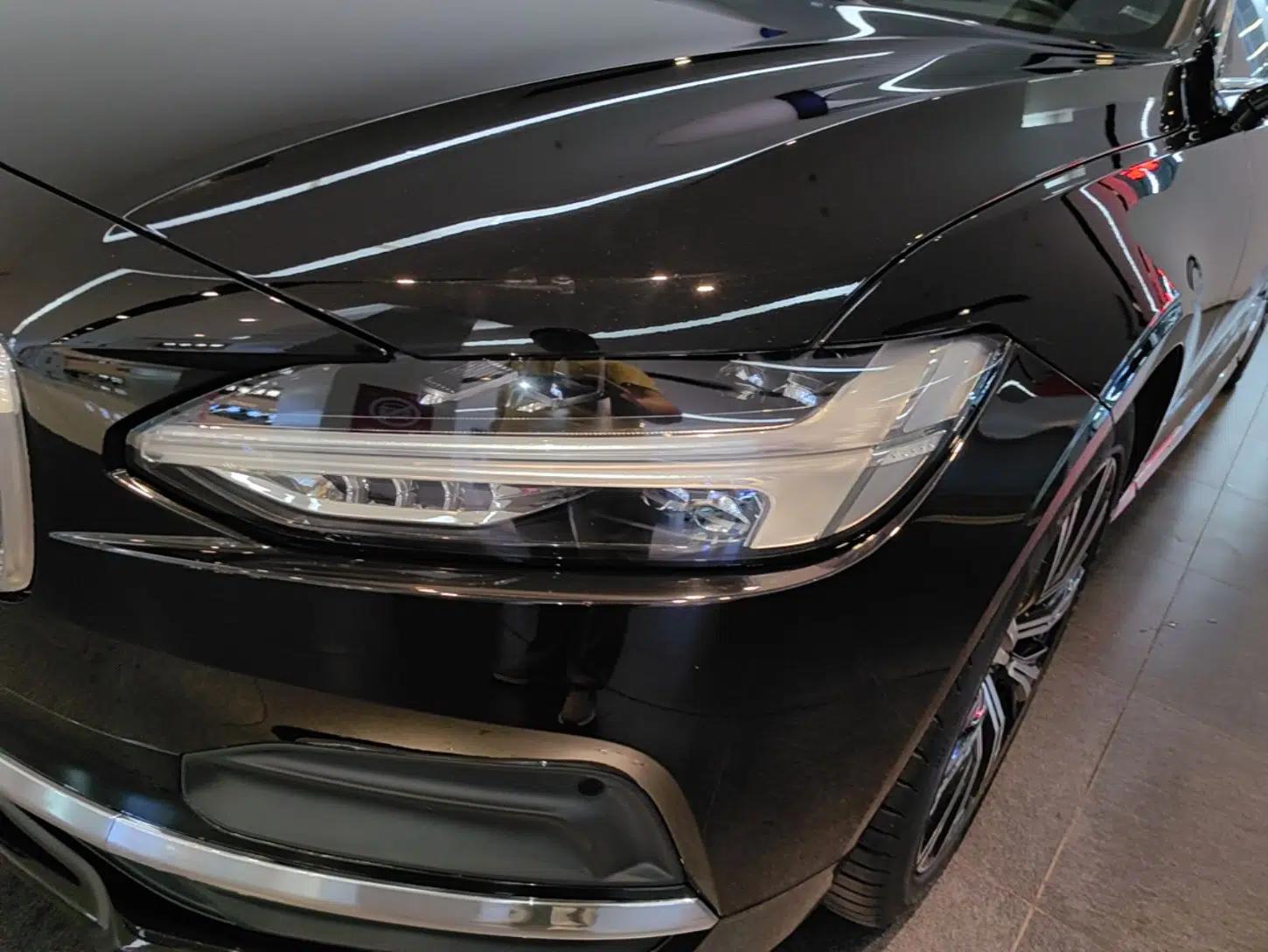 Volvo S90 2022 B5 Zhiyuan Luxury Edition — миниатюра 8