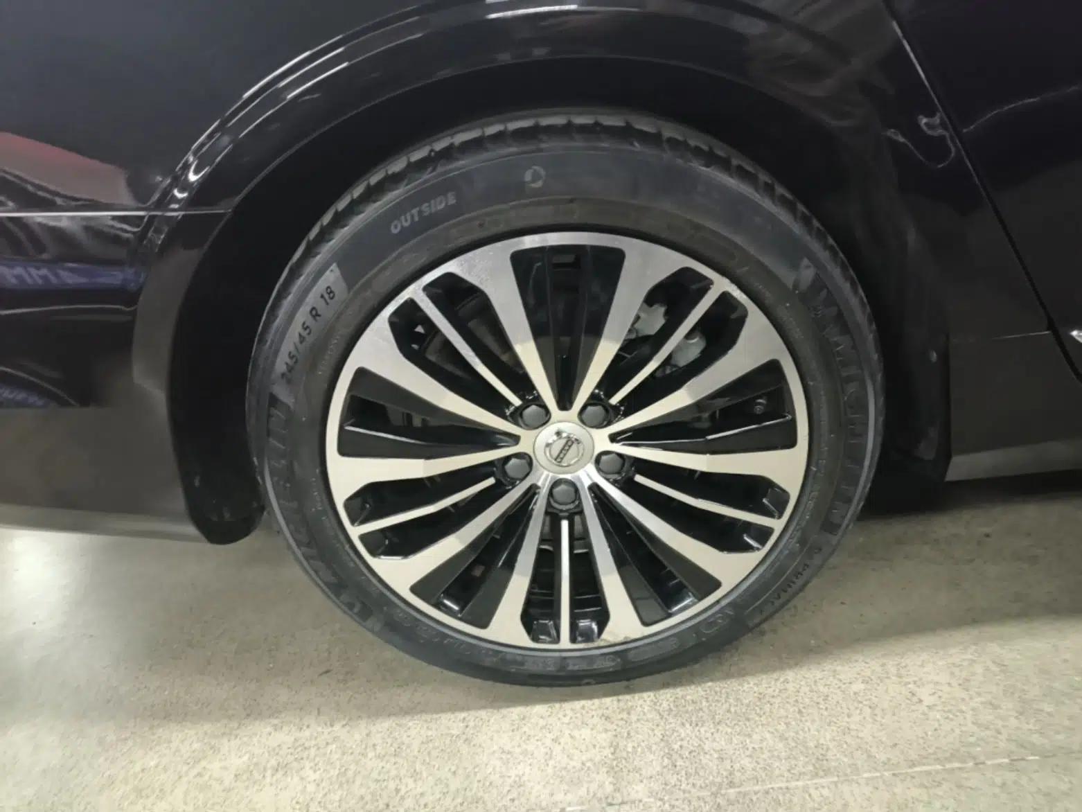 Volvo S90 2024 B5 Zhiyi Luxury Edition — миниатюра 11