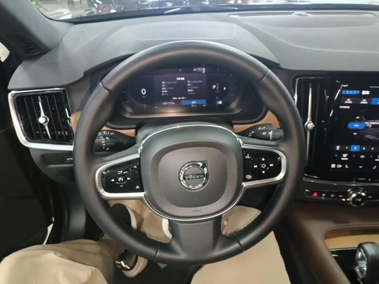 Volvo S90 2024 B5 Zhiyi Luxury Edition — миниатюра 13