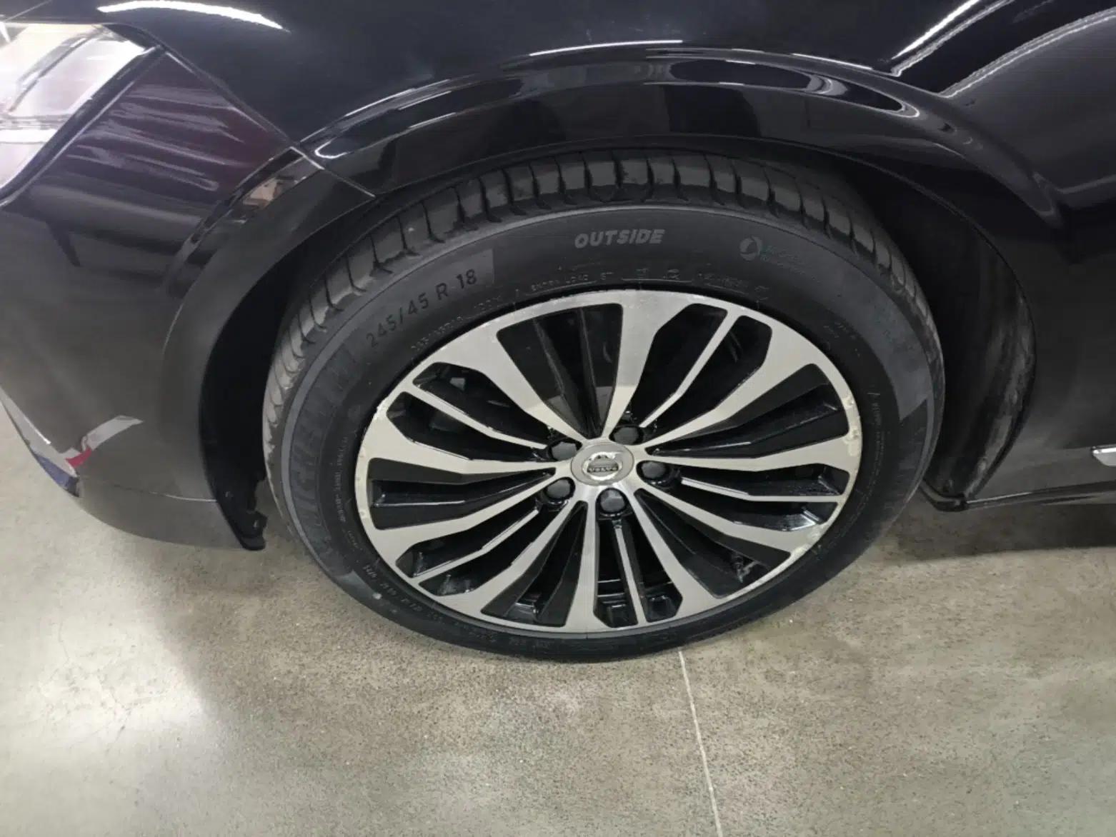 Volvo S90 2024 B5 Zhiyi Luxury Edition — миниатюра 10
