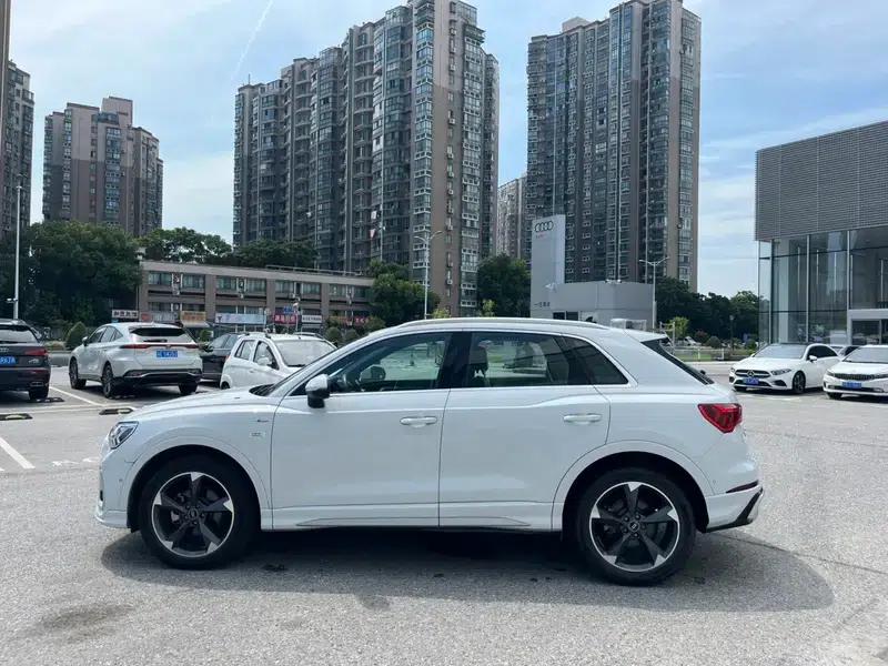 Audi Q3 2024 35 TFSI Fashion Dynamic Edition — миниатюра 3
