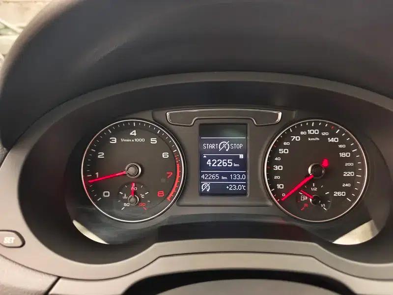 Audi Q3 2018 30th Anniversary Edition 35 TFSI Fashion Model — миниатюра 8