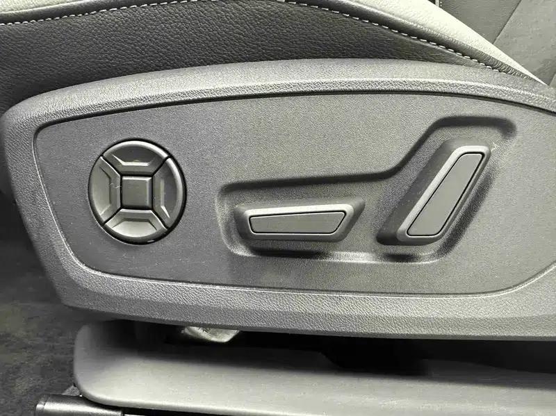Audi Q3 2023 35 TFSI Fashion Dynamic Edition — миниатюра 17