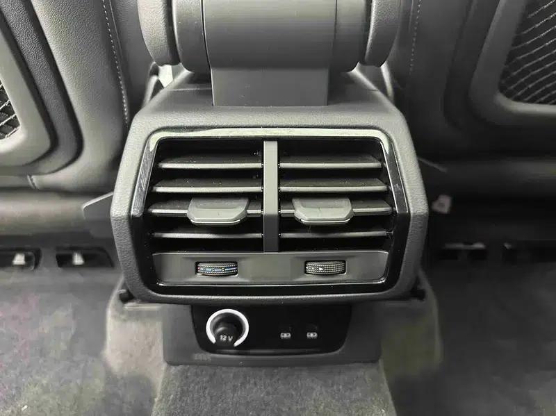 Audi Q3 2023 35 TFSI Fashion Dynamic Edition — миниатюра 10