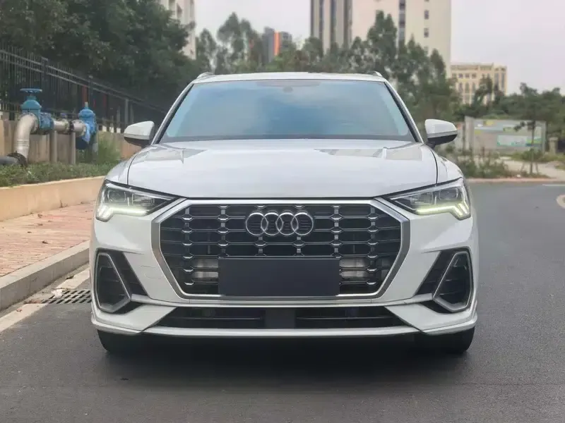 Audi Q3 2022 35 TFSI Progressive Dynamic — миниатюра 2