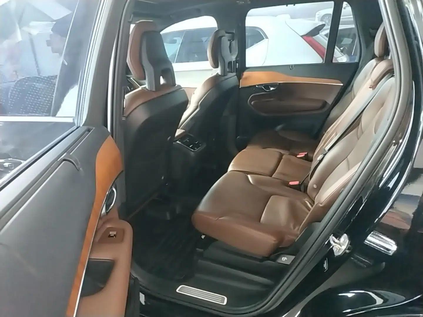 Volvo XC90 2021 B6 Zhiyi Luxury Edition 7-Seater — миниатюра 20