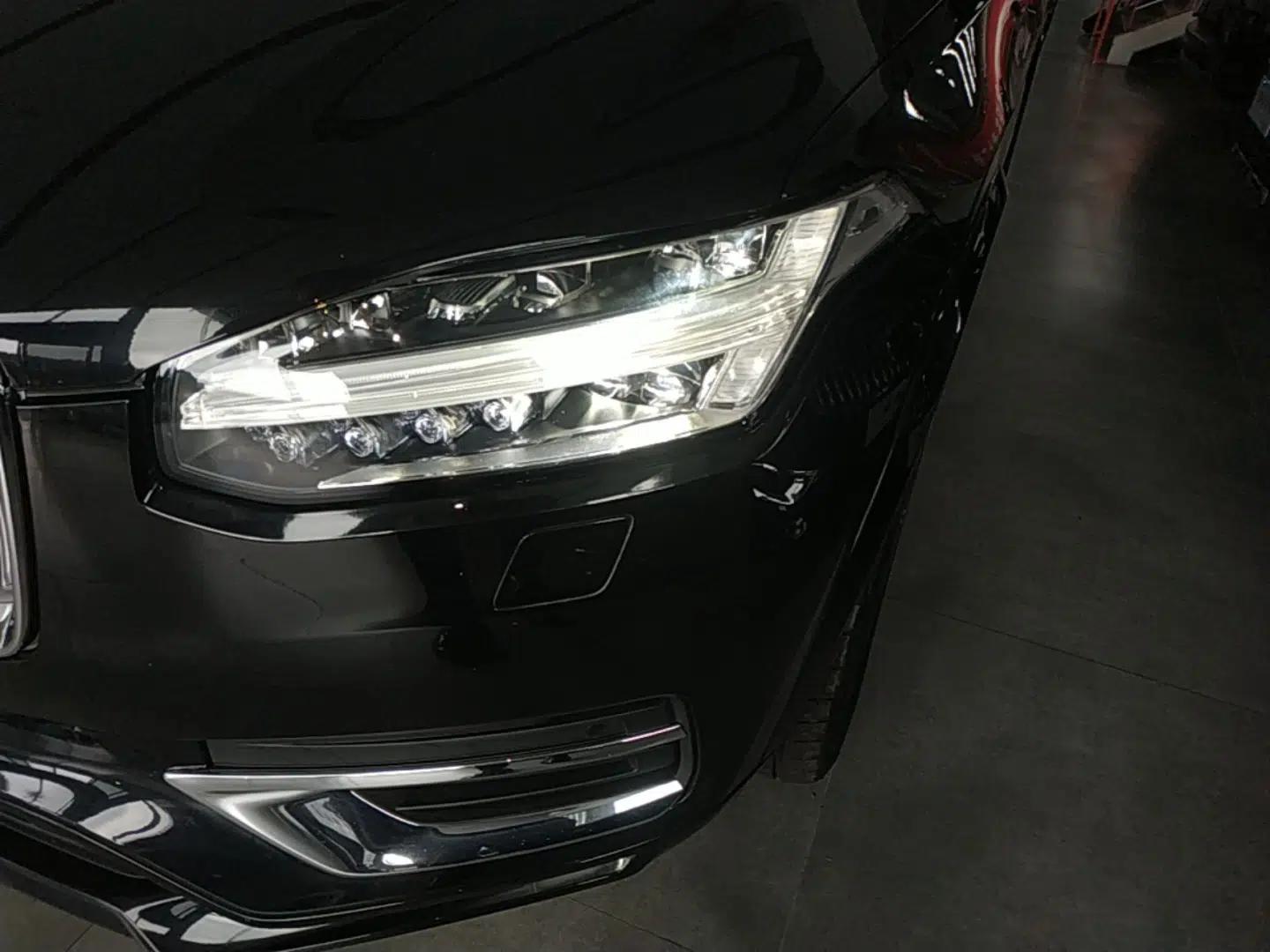 Volvo XC90 2021 B6 Zhiyi Luxury Edition 7-Seater — миниатюра 8