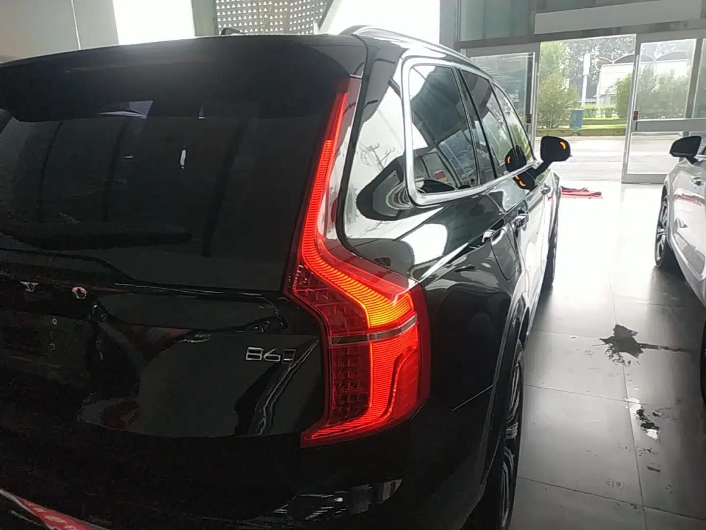 Volvo XC90 2021 B6 Zhiyi Luxury Edition 7-Seater — миниатюра 9