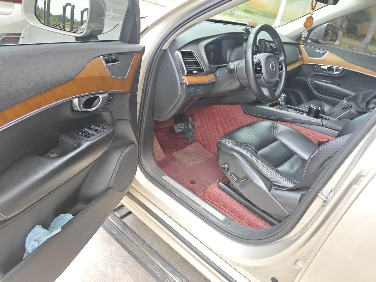 Volvo XC90 2018 T6 Zhiya Edition 7-seater — миниатюра 16