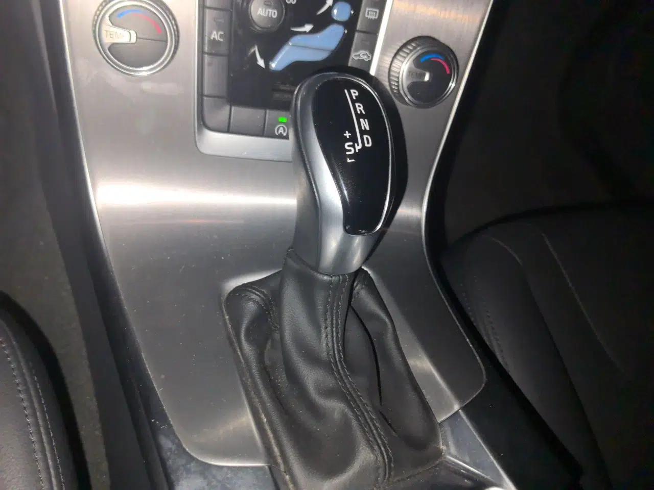 Volvo S60 2017 S60L T3 Smart Upgrade Edition — миниатюра 14