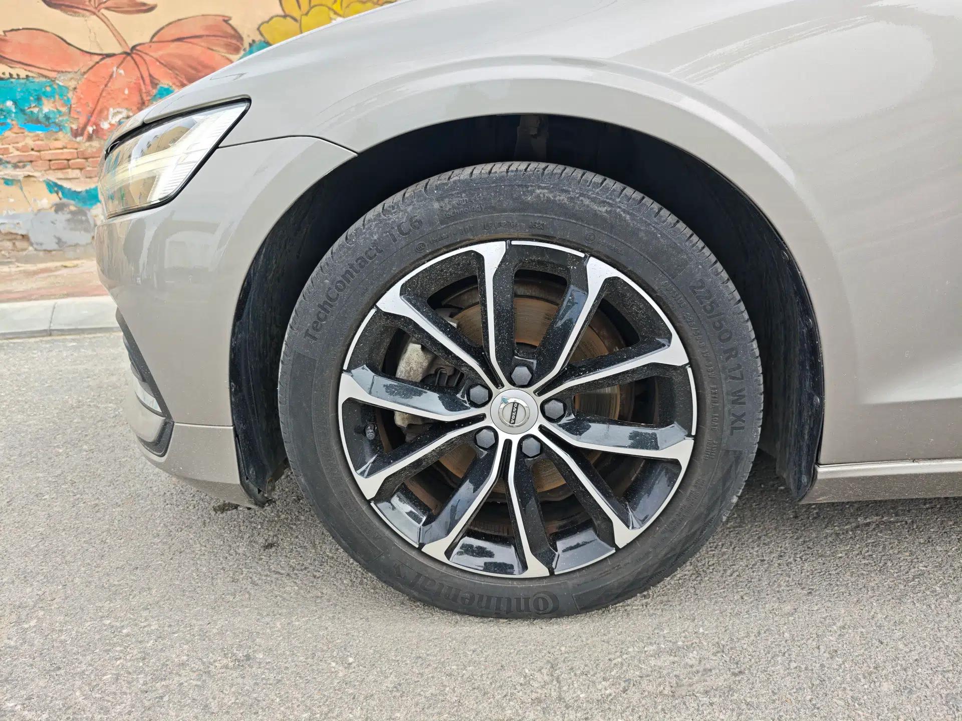 Volvo S60 2021 T4 Zhiyi Luxury Edition — миниатюра 15