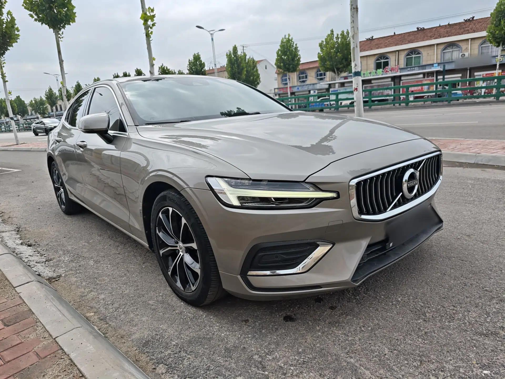 Volvo S60 2021 T4 Zhiyi Luxury Edition — миниатюра 3