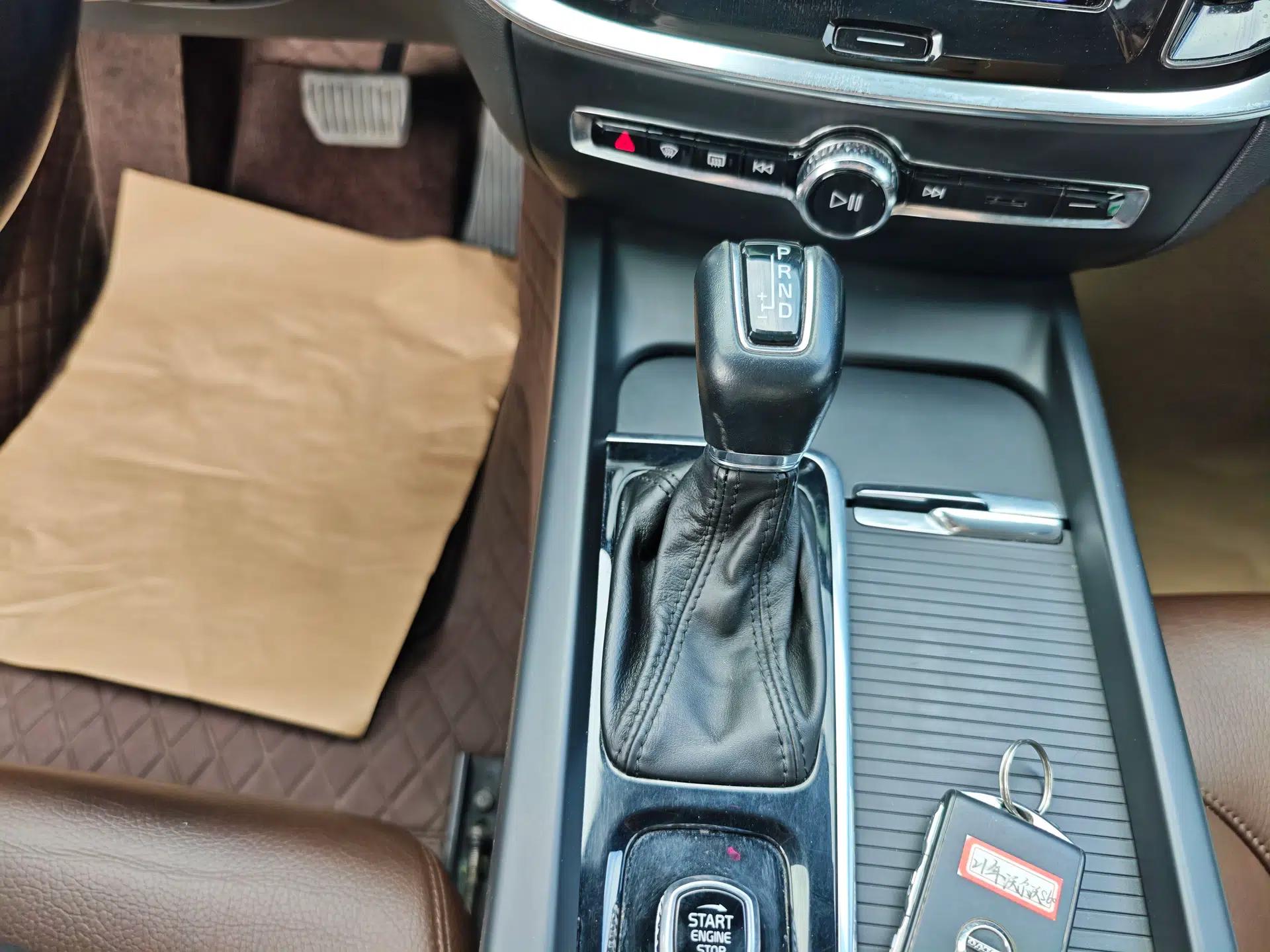 Volvo S60 2021 T4 Zhiyi Luxury Edition — миниатюра 21