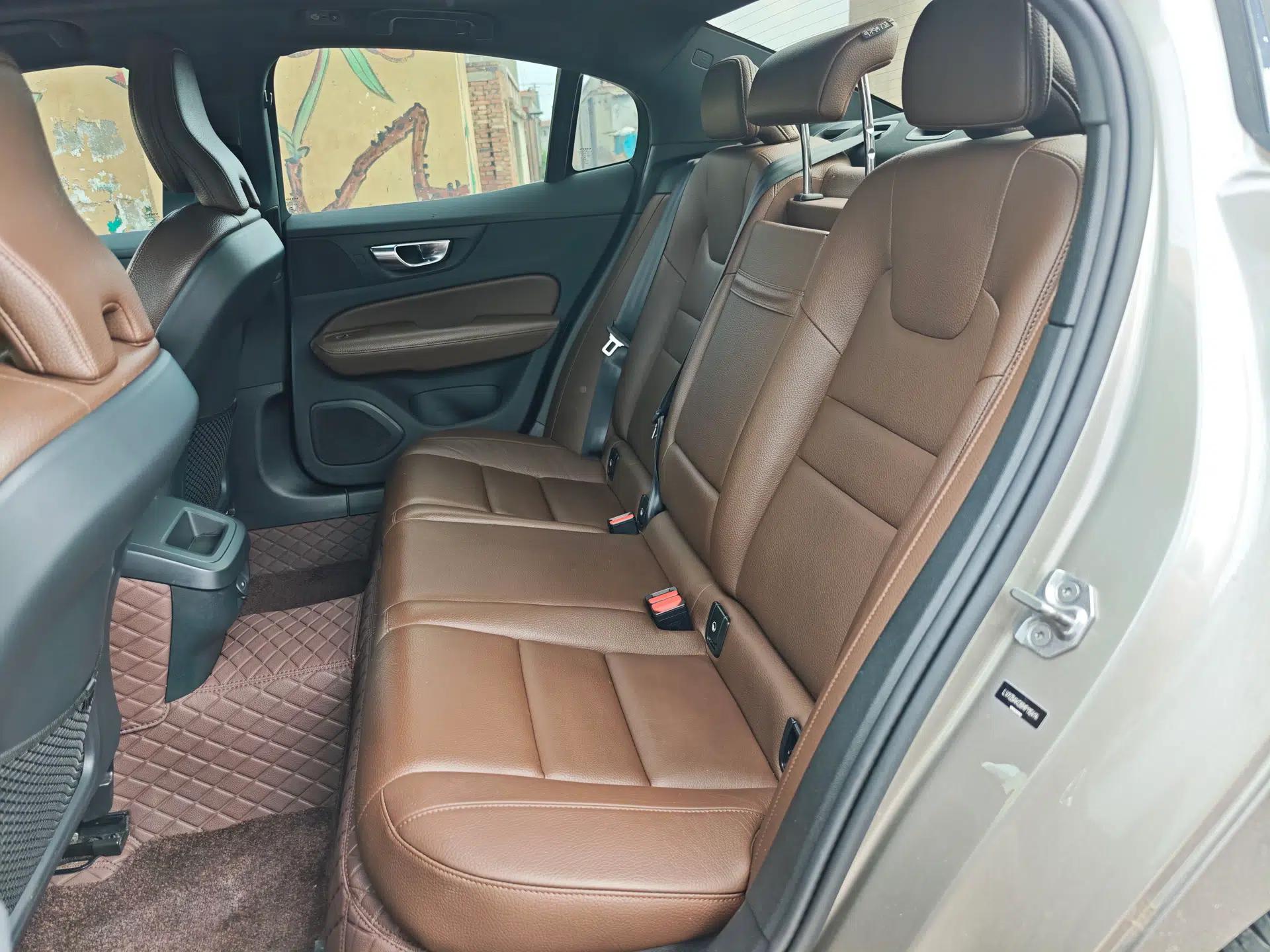 Volvo S60 2021 T4 Zhiyi Luxury Edition — миниатюра 25