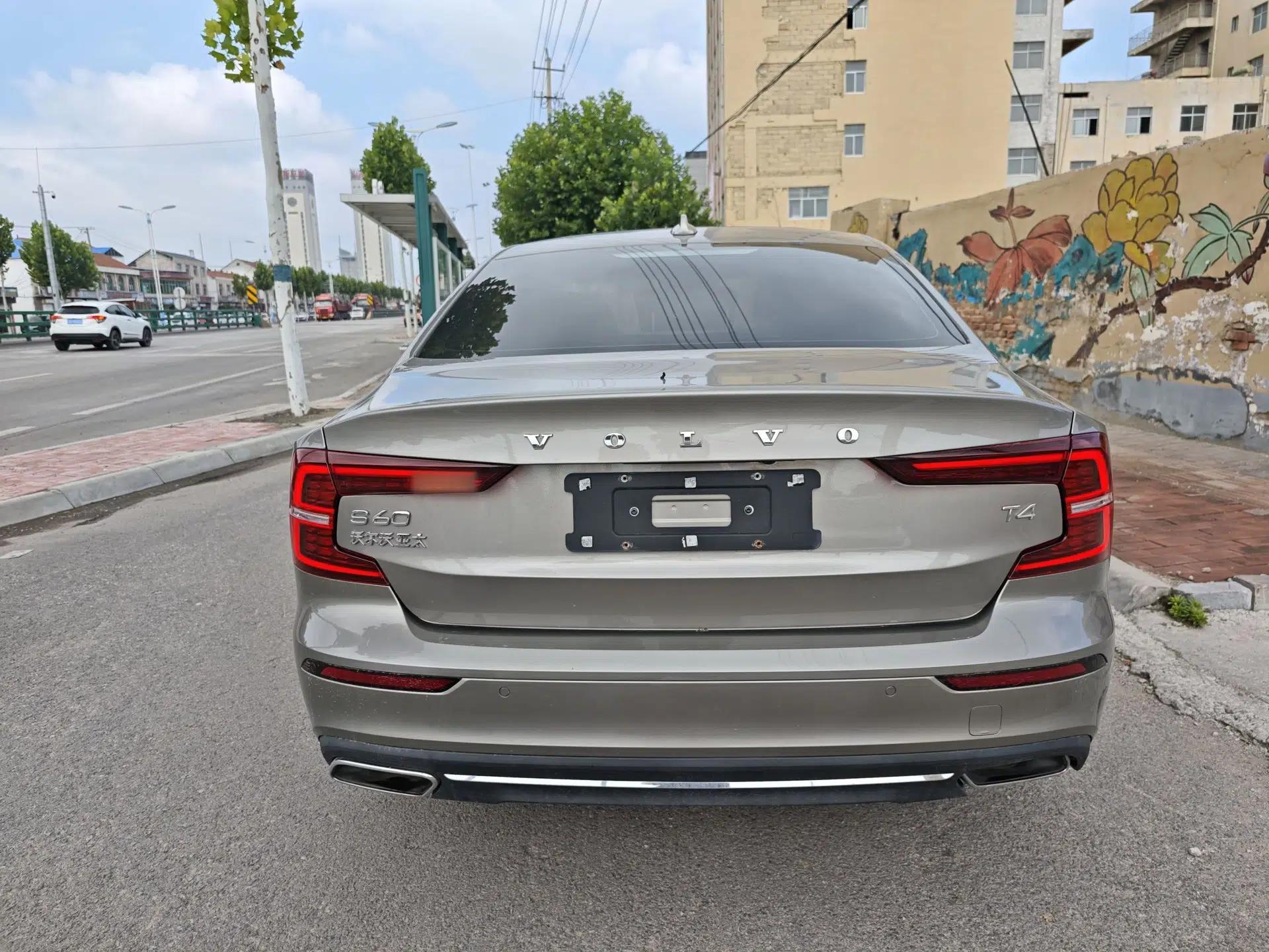 Volvo S60 2021 T4 Zhiyi Luxury Edition — миниатюра 5
