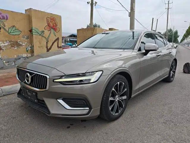Volvo S60 2021 T4 Zhiyi Luxury Edition