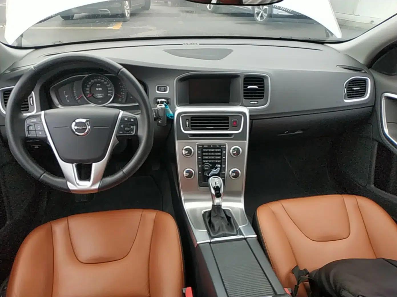 Volvo S60 2018 S60L T3 Smart Progress Edition — миниатюра 12