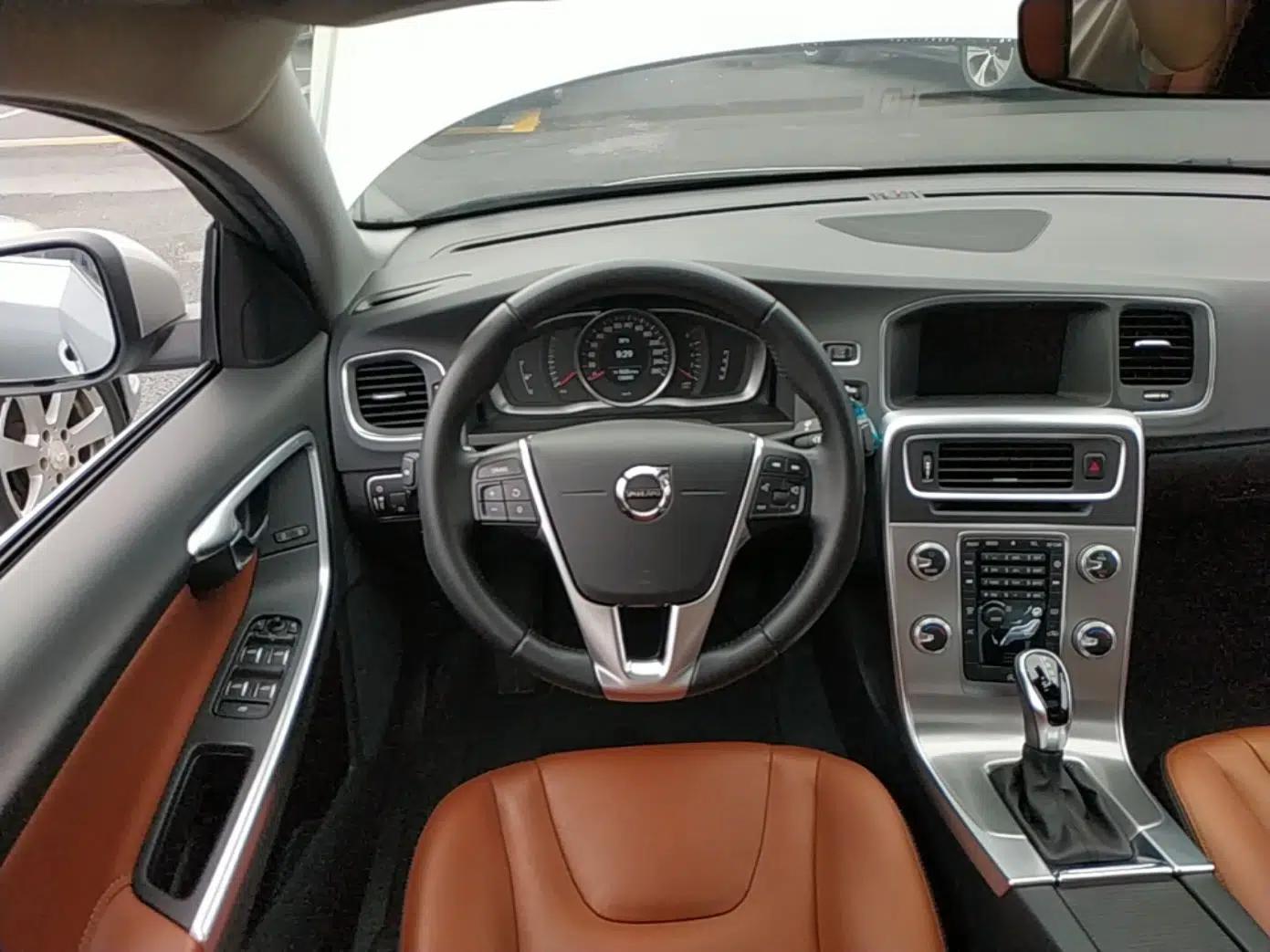 Volvo S60 2018 S60L T3 Smart Progress Edition — миниатюра 13