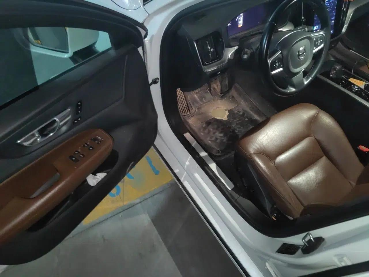 Volvo S60 2023 B4 Zhiyi Luxury Edition — миниатюра 16