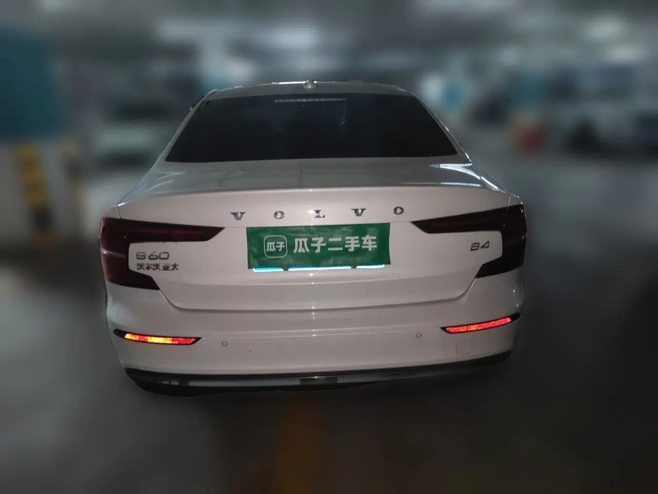 Volvo S60 2023 B4 Zhiyi Luxury Edition — миниатюра 5