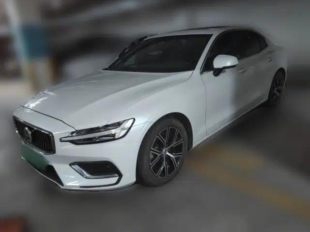 Volvo S60 2023 B4 Zhiyi Luxury Edition