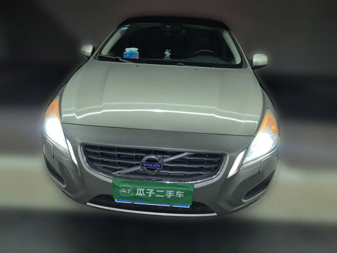 Volvo S60 2012 T5 Zhiya Edition — миниатюра 2