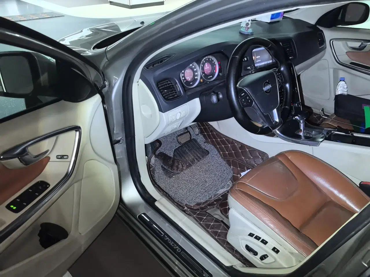 Volvo S60 2012 T5 Zhiya Edition — миниатюра 16