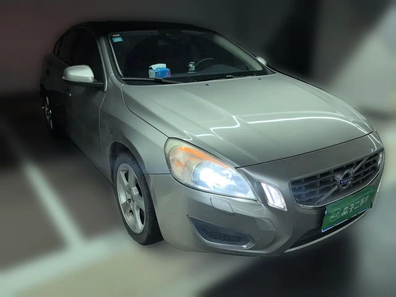 Volvo S60 2012 T5 Zhiya Edition — миниатюра 3