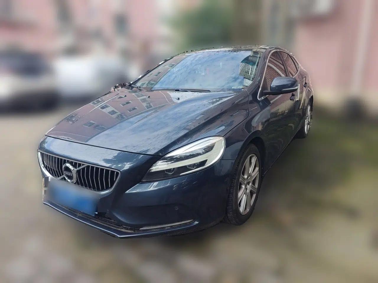 Volvo V40 2017 T3 Zhiya Edition — миниатюра 1