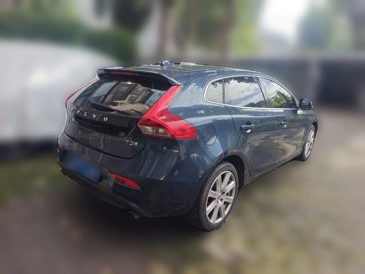 Volvo V40 2017 T3 Zhiya Edition — миниатюра 4