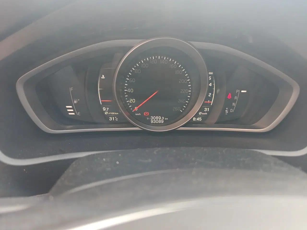 Volvo V40 2017 T3 Zhiya Edition — миниатюра 9