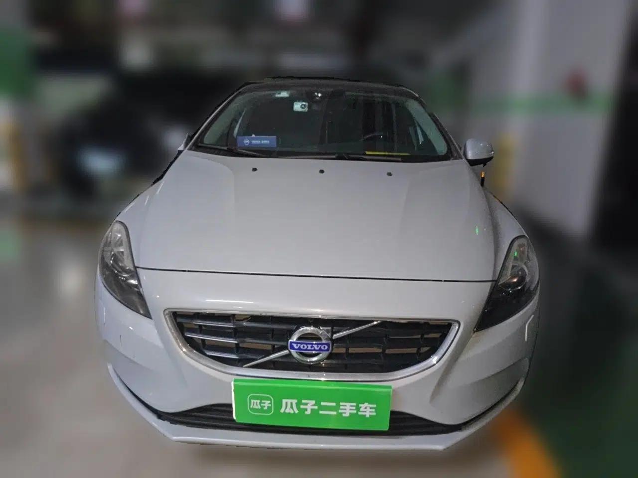 Volvo V40 2015 1.6T Zhiyi Edition — миниатюра 2