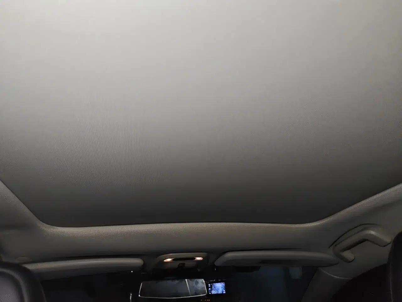 Volvo V40 2015 1.6T Zhiyi Edition — миниатюра 18