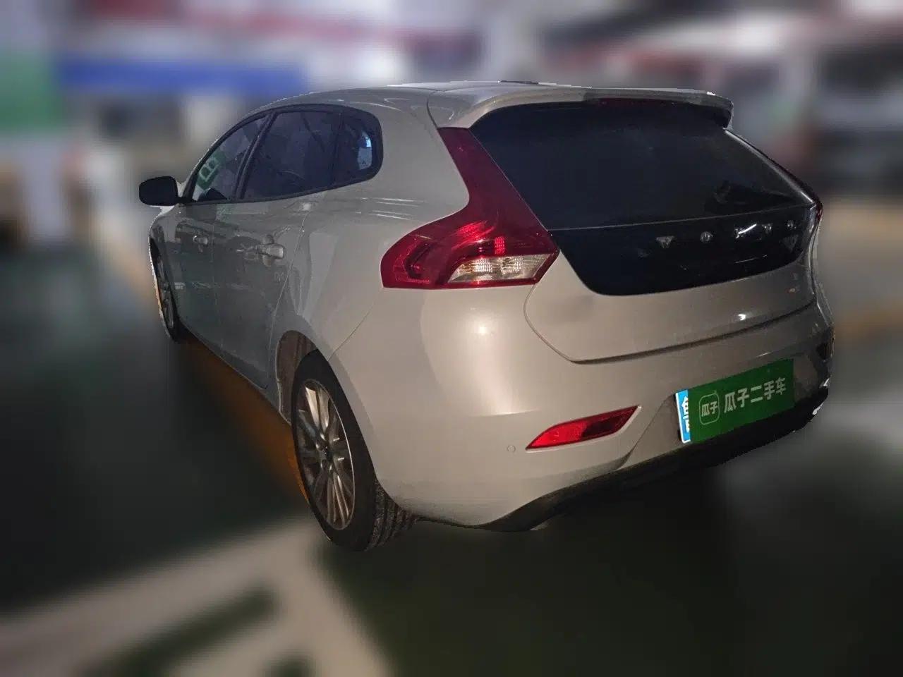 Volvo V40 2015 1.6T Zhiyi Edition — миниатюра 4