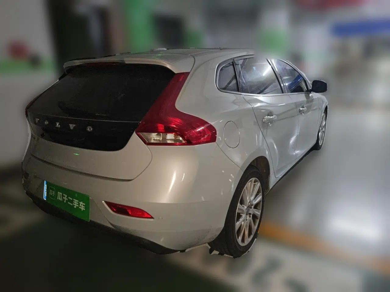 Volvo V40 2015 1.6T Zhiyi Edition — миниатюра 6