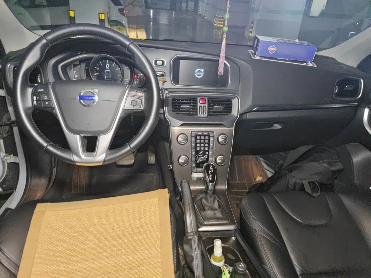 Volvo V40 2015 1.6T Zhiyi Edition — миниатюра 9