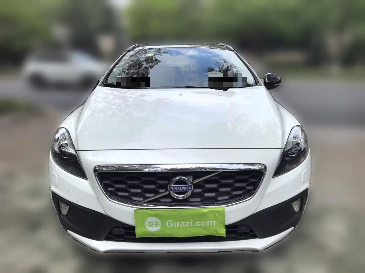 Volvo V40 2015 Cross Country T5 AWD Smart Luxury Edition — миниатюра 2