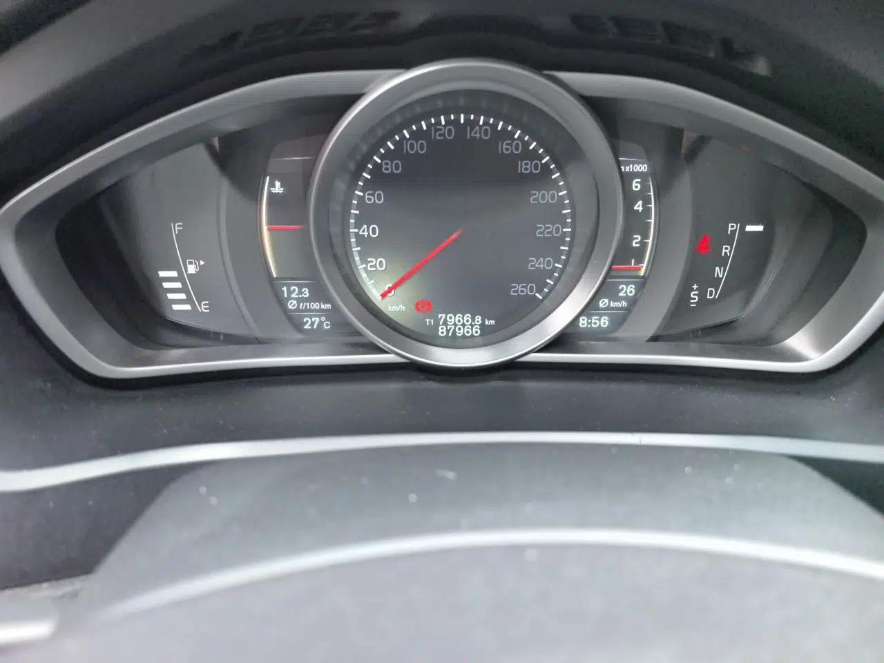 Volvo V40 2015 Cross Country T5 AWD Smart Luxury Edition — миниатюра 12