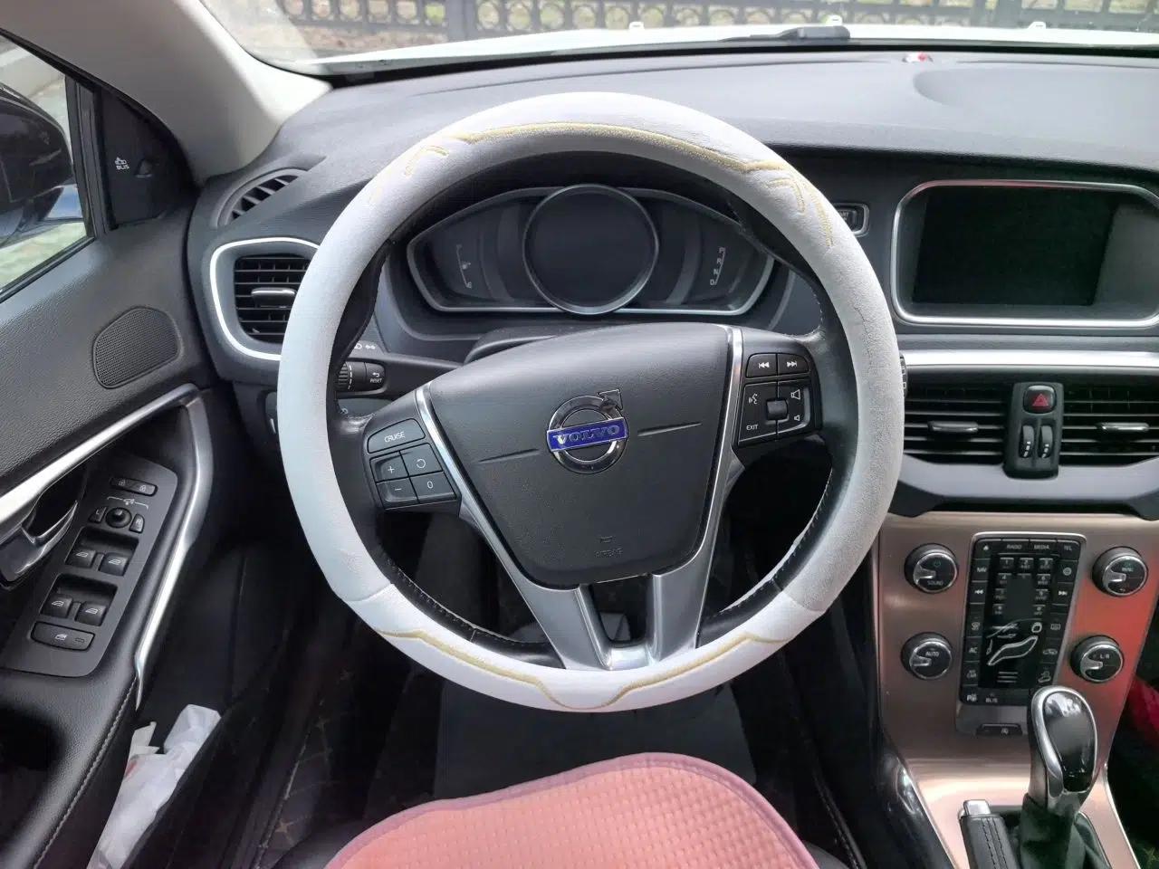Volvo V40 2015 Cross Country T5 AWD Smart Luxury Edition — миниатюра 10