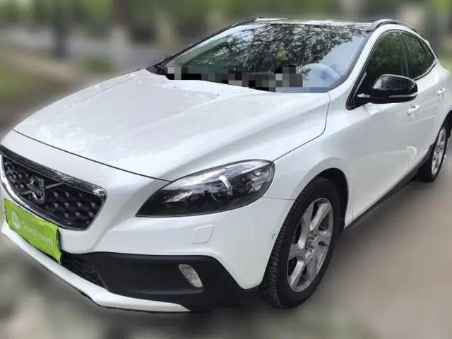 Volvo V40 2015 Cross Country T5 AWD Smart Luxury Edition