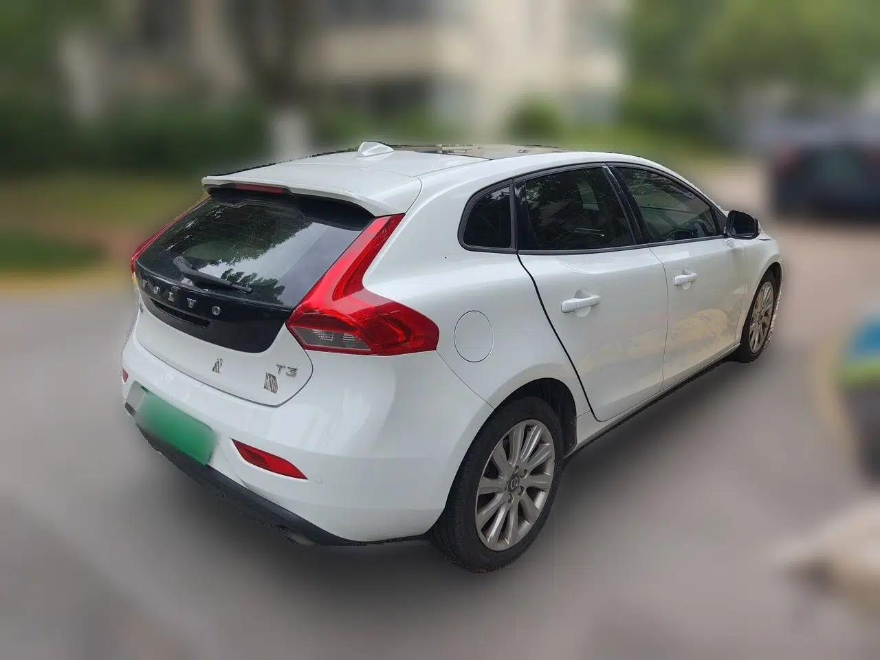 Volvo V40 2016 T3 Zhiyi Edition — миниатюра 6