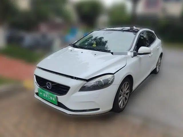 Volvo V40 2016 T3 Zhiyi Edition