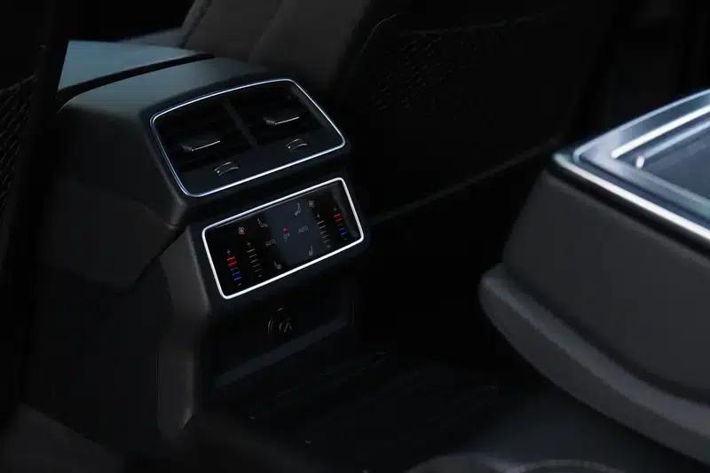 Audi A6L 2020 55 TFSI quattro Premium Dynamic Edition — миниатюра 13