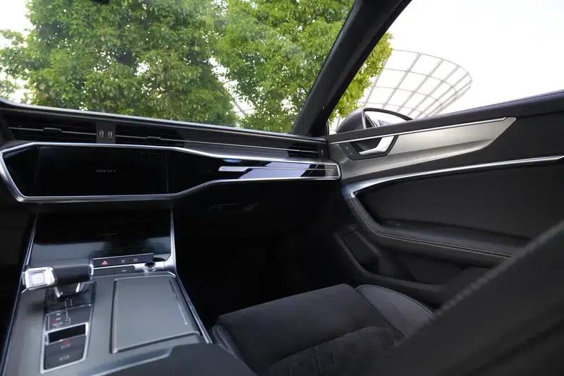 Audi A6L 2020 55 TFSI quattro Premium Dynamic Edition — миниатюра 16