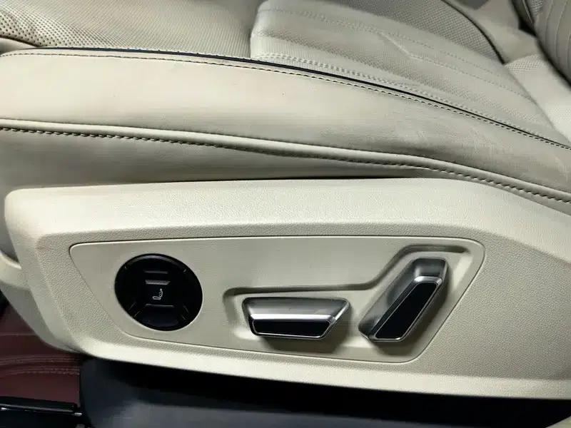 Audi A6L 2025 55 TFSI quattro Flagship Dynamic Edition — миниатюра 22