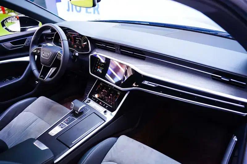 Audi A6L 2023 40 TFSI Luxury Elegance — миниатюра 5