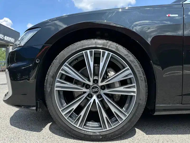 Audi A6L 2023 Facelift 45 TFSI quattro Premium Dynamic Edition — миниатюра 11
