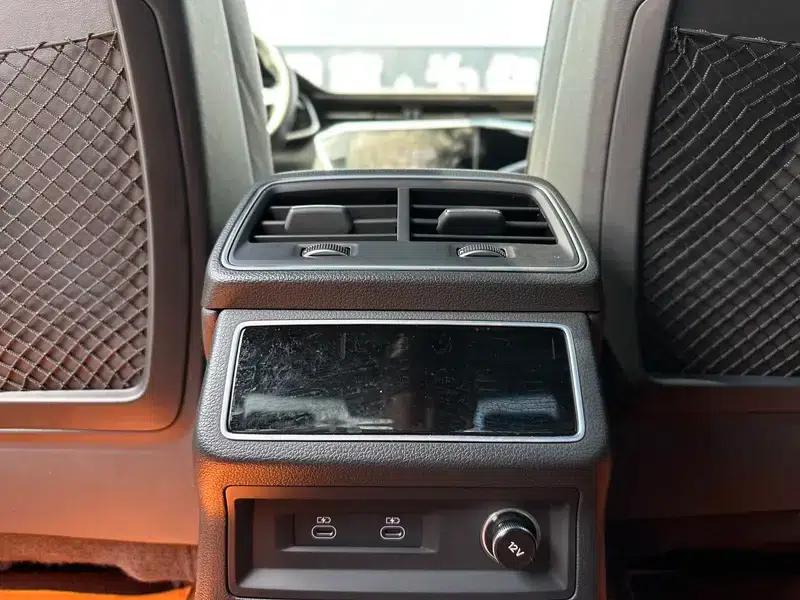 Audi A6L 2023 Facelift 45 TFSI quattro Premium Dynamic Edition — миниатюра 10