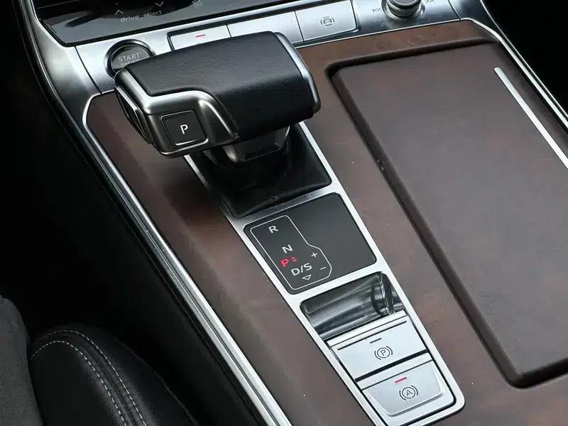 Audi A6L 2023 45 TFSI quattro Premium Dynamic Edition — миниатюра 14